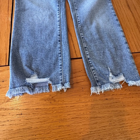 Time and Tru Light Blue Denim Jeans size 6 NWOT - Picture 3 of 5